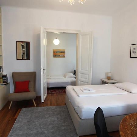Casa Nostra - Ausgefallene Wohnung Am Augarten ウィーン エクステリア 写真
