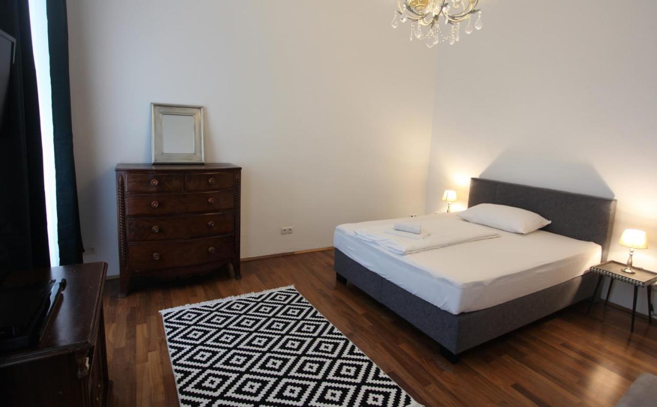 Casa Nostra - Ausgefallene Wohnung Am Augarten ウィーン エクステリア 写真