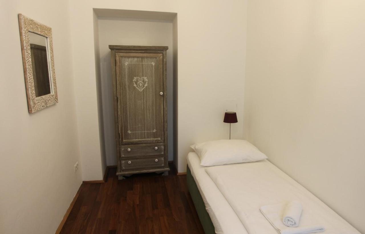 Casa Nostra - Ausgefallene Wohnung Am Augarten ウィーン エクステリア 写真