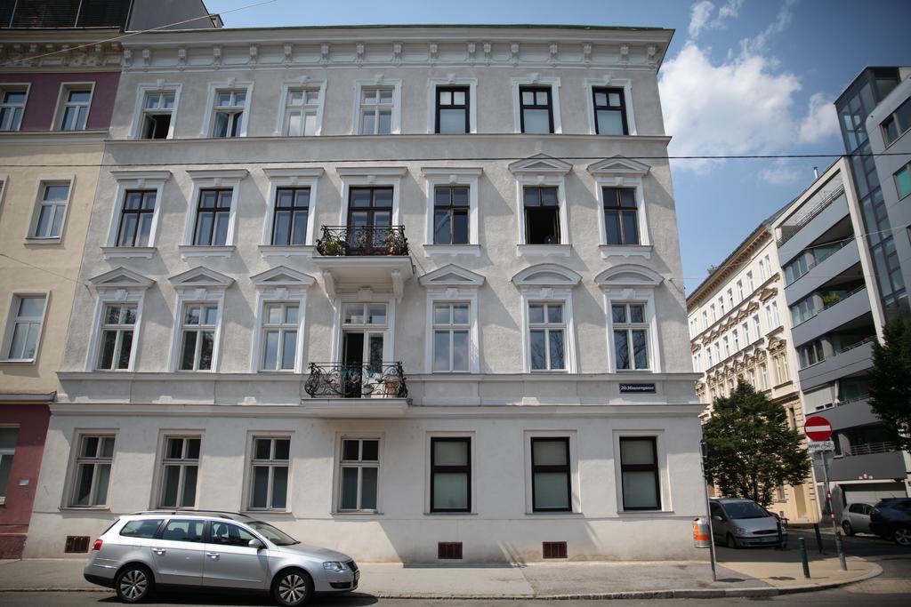 Casa Nostra - Ausgefallene Wohnung Am Augarten ウィーン エクステリア 写真