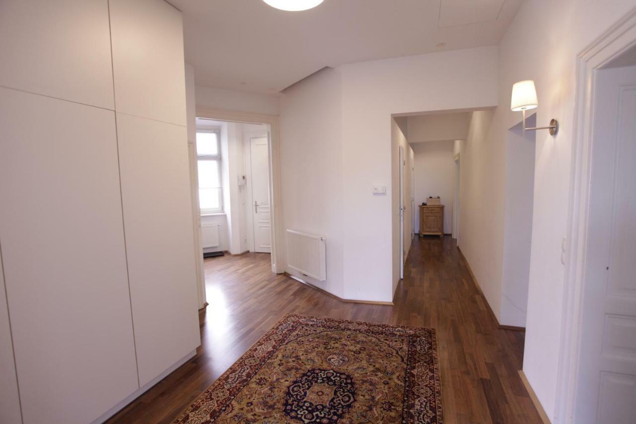 Casa Nostra - Ausgefallene Wohnung Am Augarten ウィーン エクステリア 写真